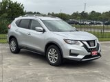 Used 2017 Nissan Rogue SV image 3
