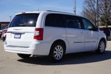 Used 2014 Chrysler Town & Country Touring image 3