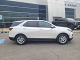 Used 2024 Chevrolet Equinox LT image 2