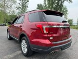 Used 2018 Ford Explorer XLT image 2