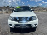 Used 2019 Nissan Frontier SV image 2