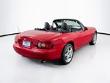 Used 2005 MAZDA MX-5 Miata w/ Convenience Pkg image 5