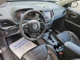 Used 2023 Jeep Cherokee Altitude Lux image 2