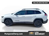 Used 2023 Jeep Cherokee Altitude Lux image 3