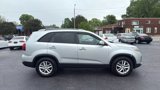 Used 2015 Kia Sorento LX image 4