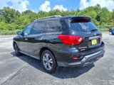 Used 2018 Nissan Pathfinder SV image 4