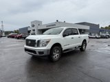 Used 2018 Nissan Titan SV image 5