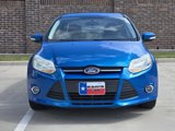 Used 2014 Ford Focus SE w/ SE Sport Package image 2