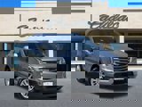 Used 2018 Cadillac XT5 FWD image 3