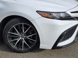 Used 2021 Toyota Camry SE image 4