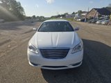 Used 2014 Chrysler 200 Limited image 2