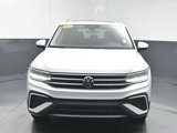 Used 2022 Volkswagen Tiguan SE image 3