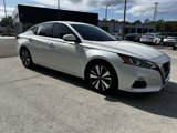 Used 2020 Nissan Altima 2.5 SV image 2