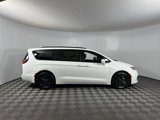 Certified 2021 Chrysler Pacifica Limited w/ Uconnect Theater Family Group image 5
