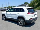 Used 2021 Jeep Cherokee Limited image 2