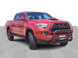 Used 2017 Toyota Tacoma TRD Sport image 2