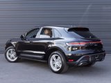 Used 2025 Porsche Macan image 3