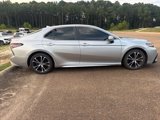 Used 2022 Toyota Camry SE image 4