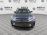 Used 2019 Toyota Highlander LE image 3