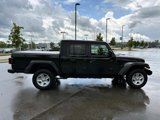 Used 2022 Jeep Gladiator Sport image 3