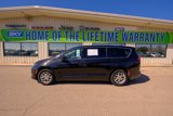 Used 2023 Chrysler Voyager LX image 3