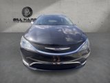 Used 2019 Chrysler Pacifica Limited image 2
