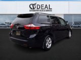 Used 2018 Toyota Sienna LE image 5