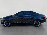 Used 2011 Volkswagen Jetta SEL image 2