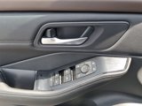 Used 2022 Nissan Rogue SV w/ SV Premium Package image 2