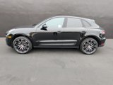 Certified 2024 Porsche Macan image 2