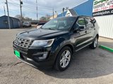 Used 2017 Ford Explorer XLT w/ Equipment Group 202A image 3