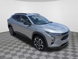 New 2025 Chevrolet Trax RS image 4