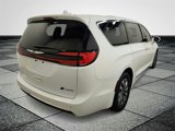 Used 2022 Chrysler Pacifica Limited image 6