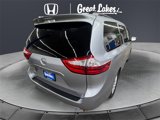 Used 2017 Toyota Sienna XLE image 5