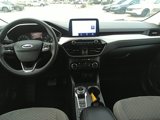 Used 2022 Ford Escape SE image 3