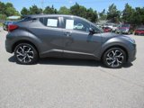 Used 2022 Toyota C-HR XLE image 4