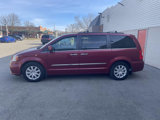 Used 2015 Chrysler Town & Country Touring w/ Driver Convenience Group image 5