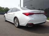 Used 2019 Toyota Avalon Limited image 3
