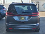 Used 2022 Chrysler Pacifica Touring-L image 5