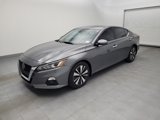 Used 2019 Nissan Altima 2.5 SV image 2