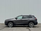 Used 2019 Jeep Cherokee Latitude Plus w/ Cold Weather Group image 2