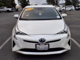 Used 2018 Toyota Prius Three image 2