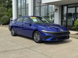 Used 2024 Hyundai Elantra SEL image 2