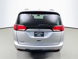 Used 2018 Chrysler Pacifica Touring-L Plus image 6