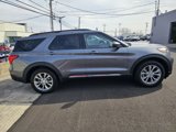 Used 2022 Ford Explorer XLT w/ Equipment Group 202A image 6