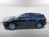 Used 2018 Nissan Pathfinder SL image 2