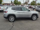 Used 2023 Jeep Compass Latitude image 6