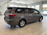 Used 2016 Toyota Sienna L image 6