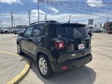 Certified 2018 Jeep Renegade Latitude w/ Popular Equipment Group image 5