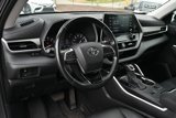 Used 2021 Toyota Highlander XLE image 3